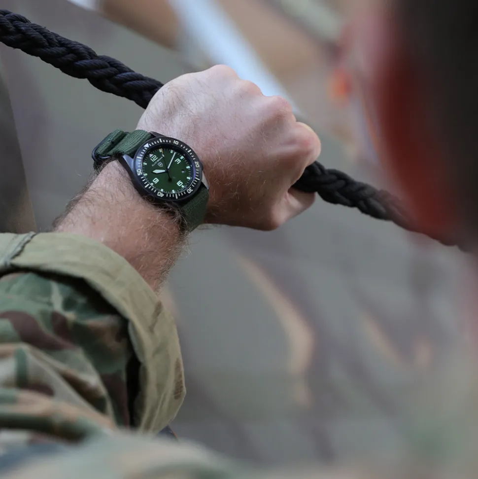 ELLIOT BROWN – Holton Green Dial Watch 101-002-N02