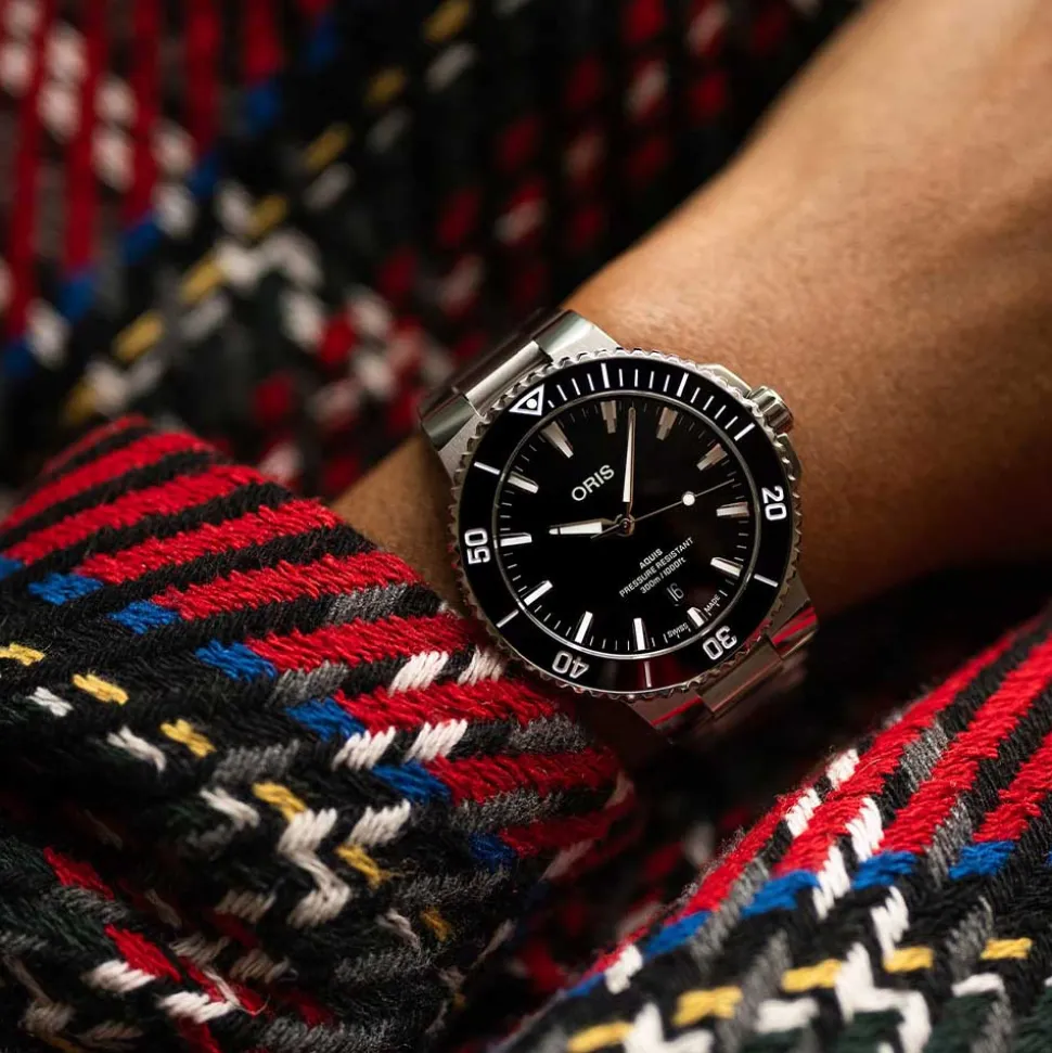 Oris | Aquis Date Black 43.5mm | 01 733 7789 4154-07 8 23 04PEB