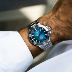 Oris | Aquis Date Calibre 400 43.5mm Watch | 01 400 7763 4135-07 8 24 09PEB