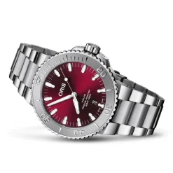 Oris | Aquis Date Cherry 43.5mm | 01 733 7730 4158-07 8 24 05PEB