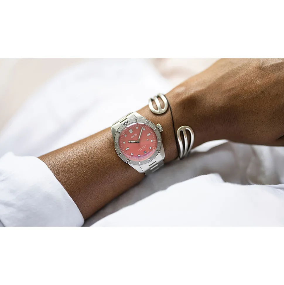 Oris | Diver’s Sixty-Five Bracelet ‘Cotton Candy’ Pink | 01 733 7771 4058-07 8 19 18