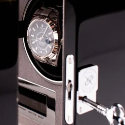 RAPPORT – Formula Duo Watch Winder Black Carbon Fibre W562