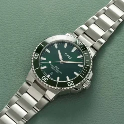 Oris | Aquis Date Green 41.5mm | 01 733 7787 4157-07 8 22 04PEB